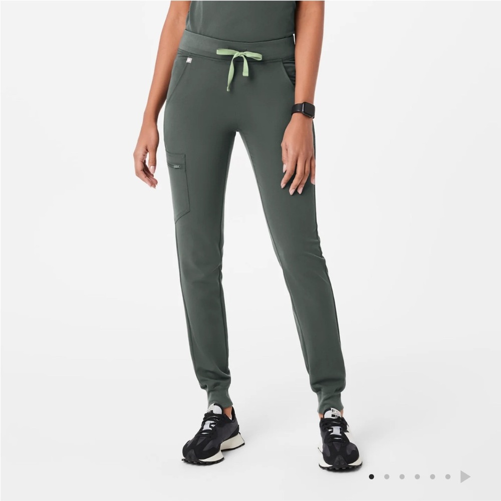 Figs Zamora Joggers Bonsai